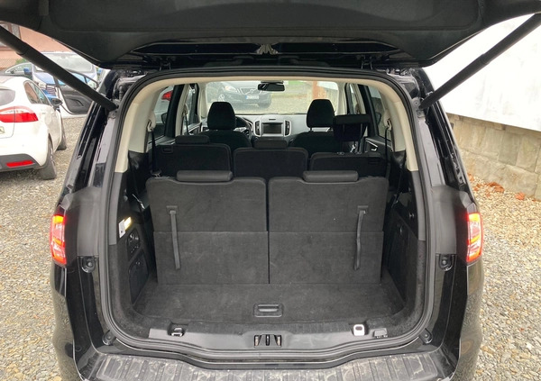 Ford Galaxy cena 59900 przebieg: 249000, rok produkcji 2017 z Gąbin małe 277